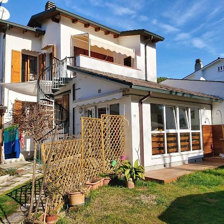 Charming House In Marina Di Ravenna With Fenced Garden Villa Exterior photo