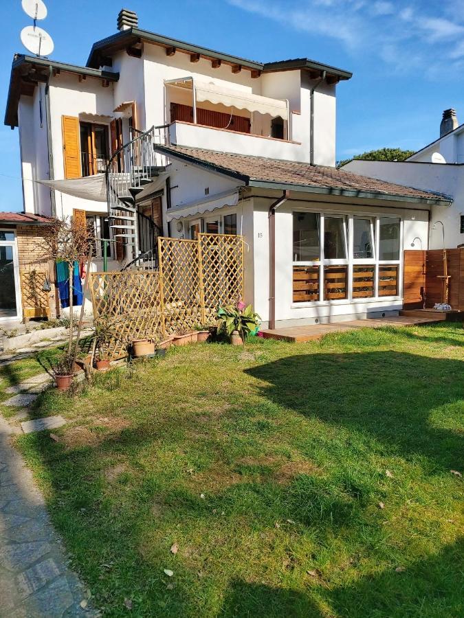 Charming House In Marina Di Ravenna With Fenced Garden Villa Exterior photo